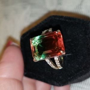 𝅺silver toned large emerald cut multo colored stone with white rhinestones